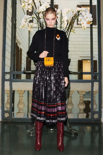 Look 8
